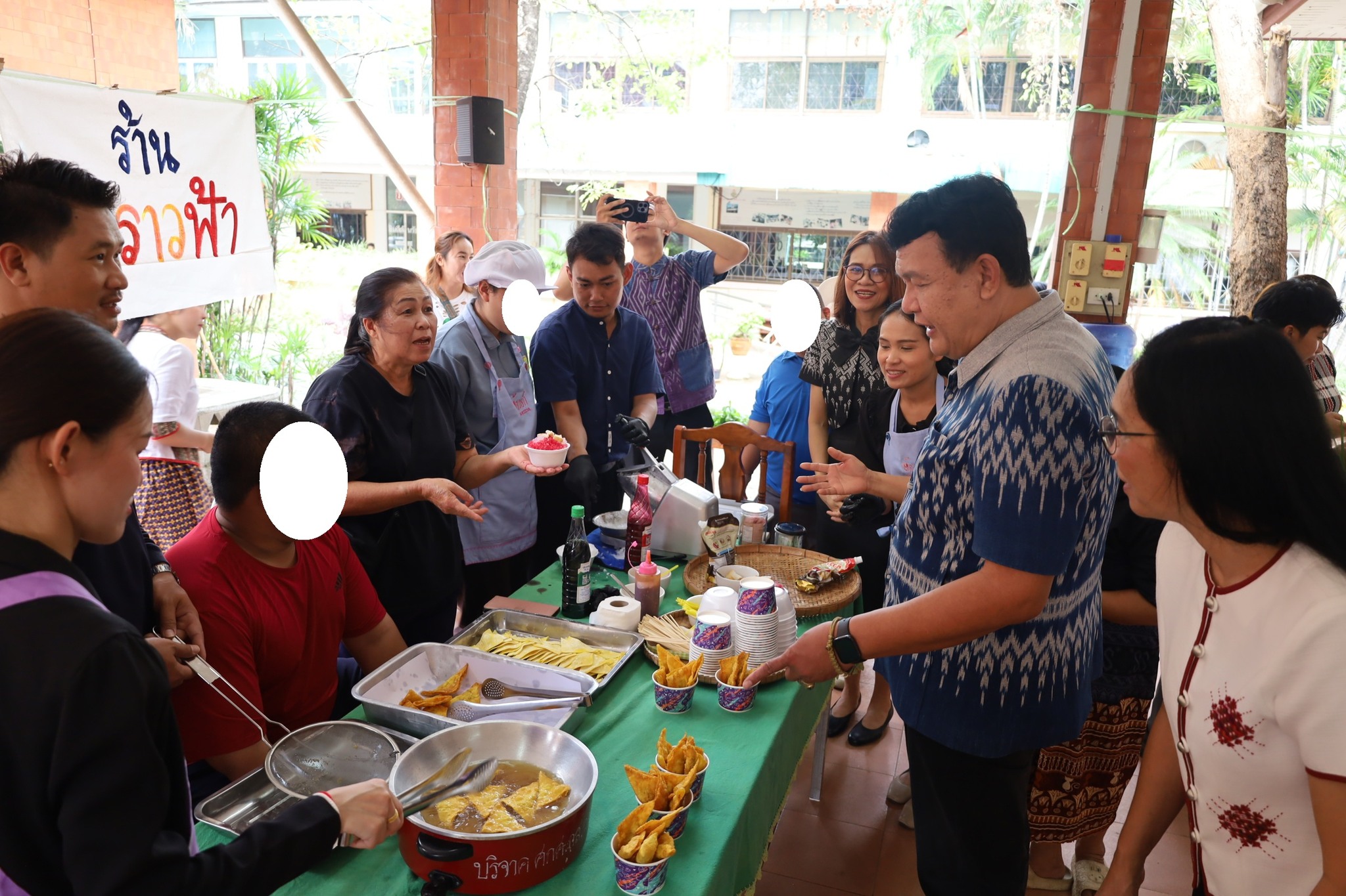 กิจกรรม ตลาดนัดสร้างสรรค์ แบ่งปันรอยยิ้ม  ปีการศึกษา 2568