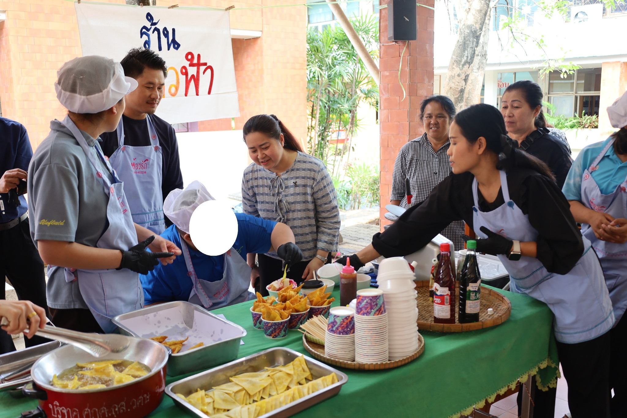 กิจกรรม ตลาดนัดสร้างสรรค์ แบ่งปันรอยยิ้ม  ปีการศึกษา 2568