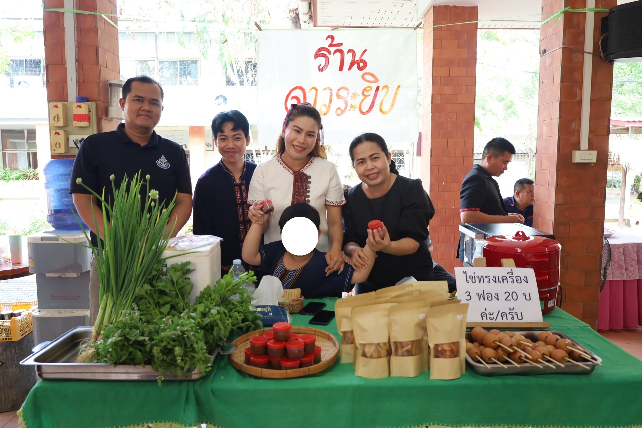 กิจกรรม ตลาดนัดสร้างสรรค์ แบ่งปันรอยยิ้ม  ปีการศึกษา 2568