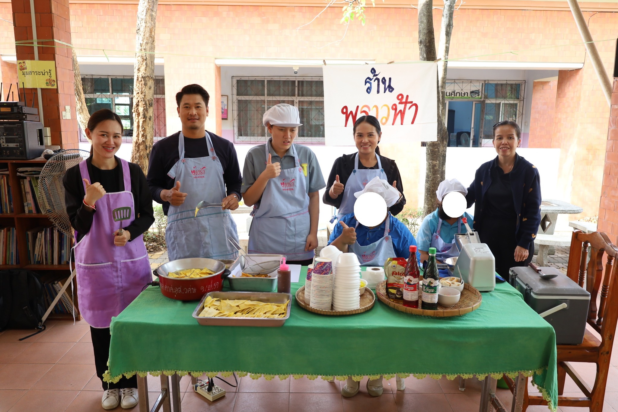 กิจกรรม ตลาดนัดสร้างสรรค์ แบ่งปันรอยยิ้ม  ปีการศึกษา 2568